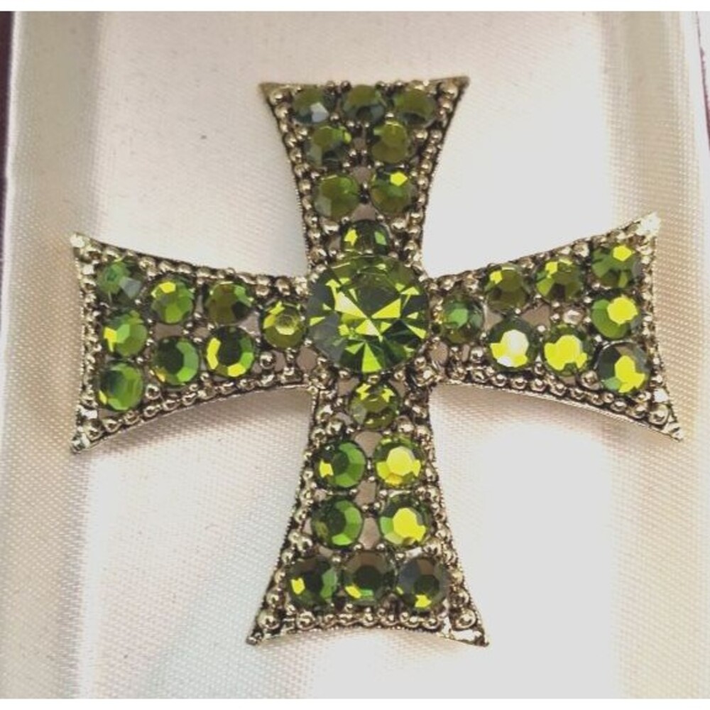 Vintage Weiss Signed Green Rhinestone Maltese Cross Brooch Pin